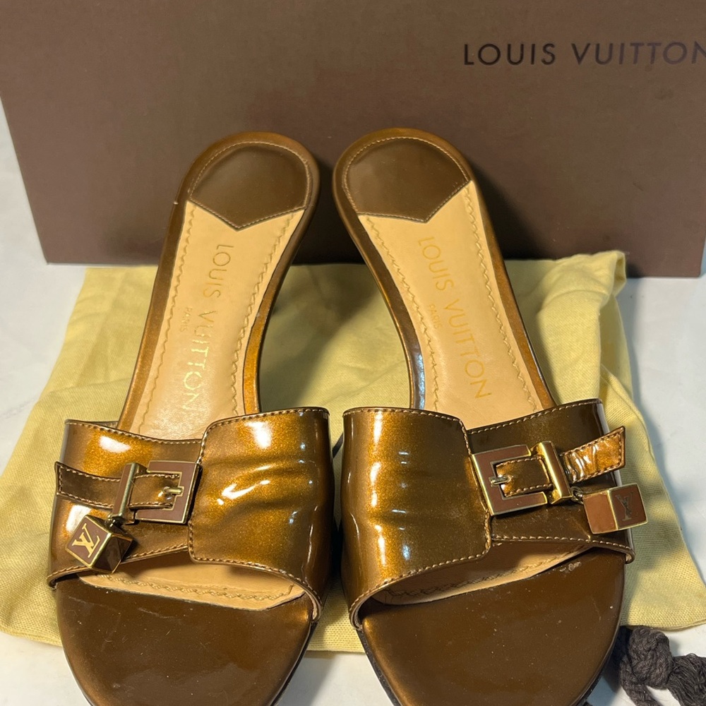 Louis Vuitton Bronze Vernis Dice Mules